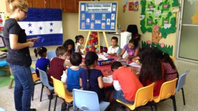 Los niños internados reciben clases en la escuela del hospital Mario Catarino Rivas.