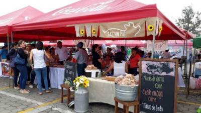 Esta es la cuarta edición del Mercado del Agricultor & Artesano en San Pedro Sula en la que participan unas 76 mipymes.