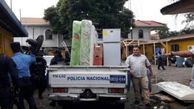 Los artículos decomisados por la DPI en Choloma.