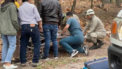 Elementos del Cuerpo de Bomberos llegaron a socorrer a las víctimas, pero ya no tenían signos vitales.