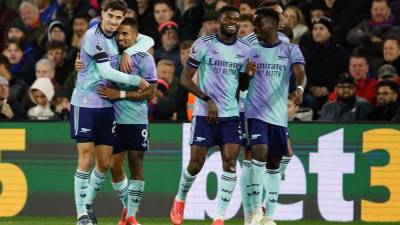 Arsenal se coloca en el podio de la Premier League tras la goleada al Crystal Palace.