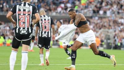 Júnior Santos cerró la victoria del Botafogo ante Atlético Mineiro y así fue su celebración.