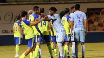 Motagua y Olancho empataron 2-2 en el partido de ida del repechaje.