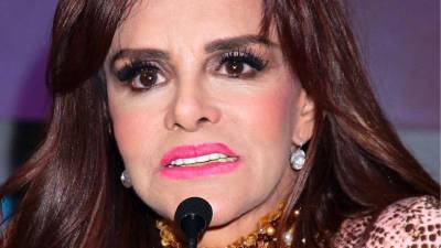 Lucía Méndez preocupó a sus seguidores tras su accidente en el escenario de su show “Vedette”.