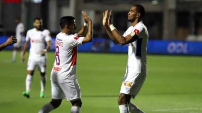 Edwin Rodríguez celebrando su gol que significó el empate del Olimpia ante el Vda.