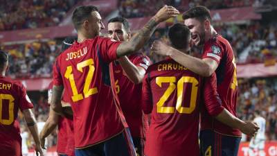 Jugadores de la Selección de España celebrando un gol de Joselu ante Chipre.