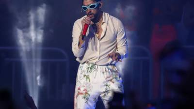 El anuncio de la residencia de Bad Bunny sigue al lanzamiento de Debí Tirar Más Fotos, su último álbum lanzado el 5 de enero.