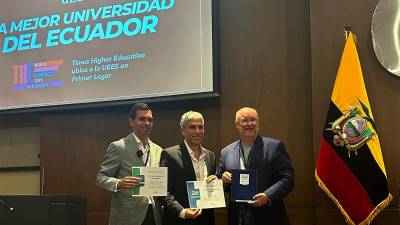 El Presidente ejecutivo de USAP, Ricardo J. Jaar recibió el galardón.