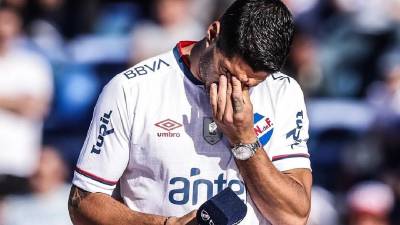Luis Suárez jugó este domingo su último partido de local con el Gremio de Brasil ante el Vasco de Gama y reveló duros detalles de su lesión y salida del equipo.