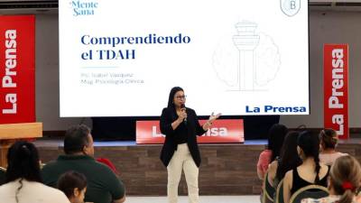 Docentes de varios centros educativos de Cortés participaron este sábado en una jornada de capacitación sobre salud mental, como parte de la tercera edición del proyecto Mente Sana 2026, impulsado por diario LA PRENSA previo a su lanzamiento del martes 8 de septiembre.