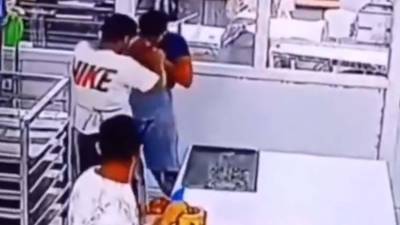 Broma con cuchillo: Muere empleado de panadería tras puñalada en el corazón