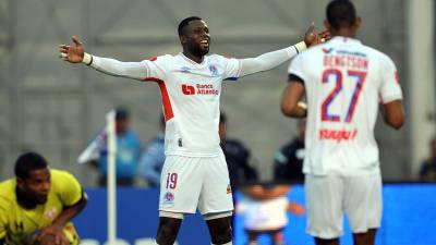 Yustin Arboleda ha sido la figura del tirunfo del Olimpia con un doblete frente al Génesis.