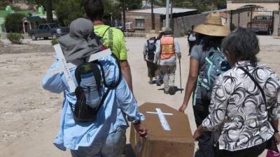 Alrededor de 60 personas de la ‘’Caminata del migrante’’ realizan desde el lunes la marcha en memoria de aquellos extranjeros que han fallecido.