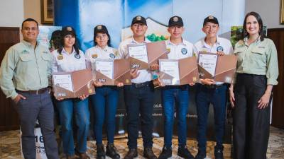 El Programa Juvenil,Hijos del Merendón es impulsado por Cervecería Hondureña y Coca-Cola Honduras, con el apoyo técnico del Servicio Forestal de EE. UU.