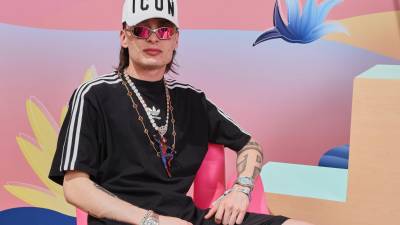 El cantante mexicano Peso Pluma es uno de los más populares del momento.