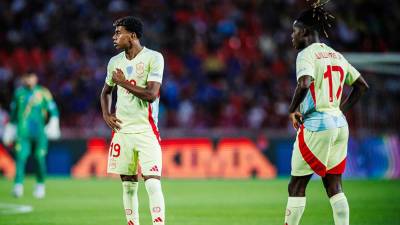 Lamine Yamal y Nico Williams no pudieron llevar a España al triunfo sobre Serbia.