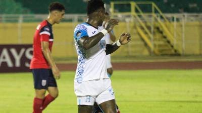 Romell Quioto lamentando una ocasión que falló en el primer tiempo.