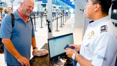 Rick Harrison de “El Precio de la Historia”, se la pasó bien a su llegada a El Salvador.