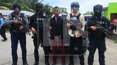 La captura de un hombre conocido con el alias de “El Gato Negro” mostró uno de los avances más relevantes en la investigación de la masacre ocurrida en la comunidad de Rigores, Trujillo, departamento de Colón, donde 20 personas perdieron la vida.