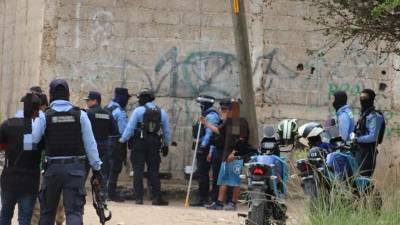 El municipio de Guaimaca, Francisco Morazán, fue el primero en iniciar el proceso de eliminación de marcas y grafitis atribuidos a estructuras criminales, como parte de las acciones impulsadas para combatir a las organizaciones declaradas terroristas en el país.