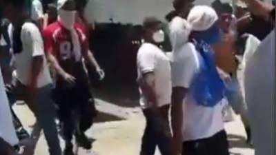 Los reos de la cárcel de Comayagua estaban armados con palos en mano y con sus rostros cubiertos.