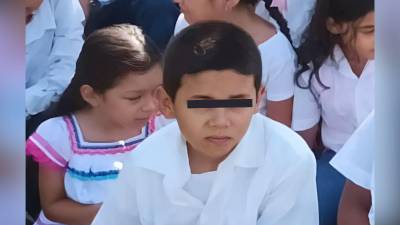 Fotografía en vida del menor de diez años.