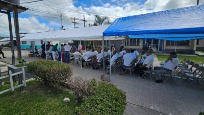Los adultos mayores fueron atendidos en el centro penal de Támara.