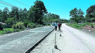 Ya arrancaron los proyectos de pavimentación hacia el sur de Lempira y hacia La Campa.