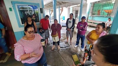 Familiares de Loany Yamileth Pérez Flores reclamaron su cuerpo y el de su hija para su velatorio y posterior sepelio.