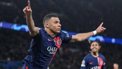 Kylian Mbappé celebrando su gol que significó el 1-0 del PSG ante la Real Sociedad.