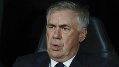 Ancelotti es señalado por las abultadas derrotas del Real Madrid ante AC Milan y Barcelona.