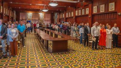 El lanzamiento de las bodas masivas se realizó en el salón consistorial de la municipalidad sampedrana.