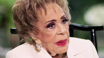 La diva de México Silvia Pinal.