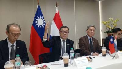 El viceministro político del Ministerio de Relaciones Exteriores de Taiwán, Ming-Chi Chen, explica sobre el restablecimiento de las relaciones diplomáticas con Honduras y los proyectos a desarrollar.