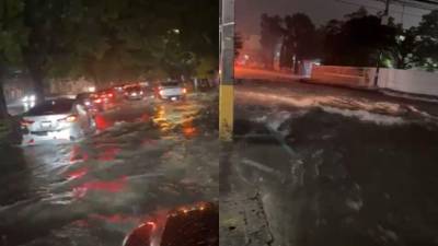 Las calles de San Pedro Sula quedaron anegadas con las tormentas de este viernes por la noche.