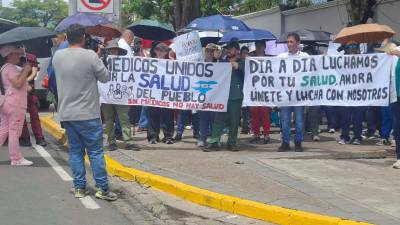 Médicos mantienen asambleas y Sesal convoca al CMH a mesa técnica