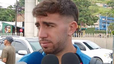 Auzmendi atendió a los medios de comunicación antes de su viaje a Choluetca.