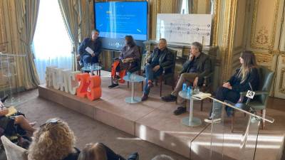 Foto del año pasado de uno los diálogos en Festival Centroamérica Cuenta. Este año se llevará a cabo el 20 de septiembre en Madrid, España.