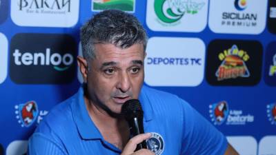 Diego Vázquez se mostró enojado por los errores que cometió el Motagua en el partido contra el Victoria.