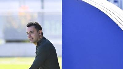 Xavi Hernández en el entrenamiento del Barcelona previo al duelo que sostendrá este miércoles ante Shakhtar por la Champions League.