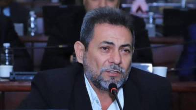 Marlon Lara, diputado del Partido Liberal, durante una sesión legislativa en el Congreso Nacional de Honduras.