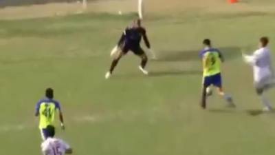 Ángel Tejeda falla ante Menjívar: Así fue su terrible fallo ante Olimpia