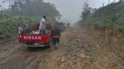 Así están los caminos en la montaña de El Merendón por las lluvias, de ahí se baja café y verduras.
