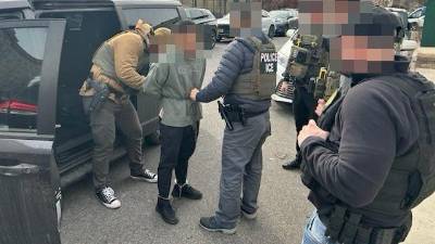 Los agentes de ICE iniciaron las redadas masivas en Chicago hace dos semanas.