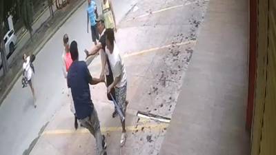 Lester Gael García Girón fue atacado por cinco delincuentes.