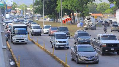 Entre 2025 y 2026, el parque vehicular aumentó en 418,082 unidades, al pasar de 3,544,524 a 3,962,606 vehículos.