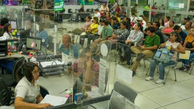 Los ciudadanos pueden acudir a pagar sus impuestos a las oficinas municipales localizadas en el sótano de Mall Galerías del Valle en San Pedro Sula.