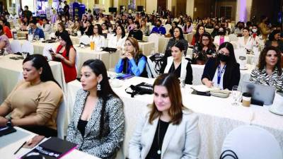 Pese a que la mayor parte de la población hondureña son mujeres, estas solo representan el 38.5% de la fuerza laboral, brecha que ha ido creciendo en los últimos años, según el INE.