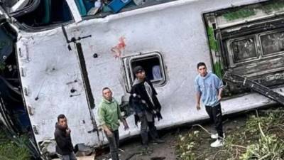 Foto del autobús accidentado en el suroeste de Colombia.