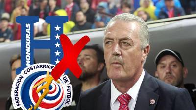Gustavo Alfaro, entrenador de Costa Rica, podría quedarse sin dirigir en el repechaje ante Honduras.